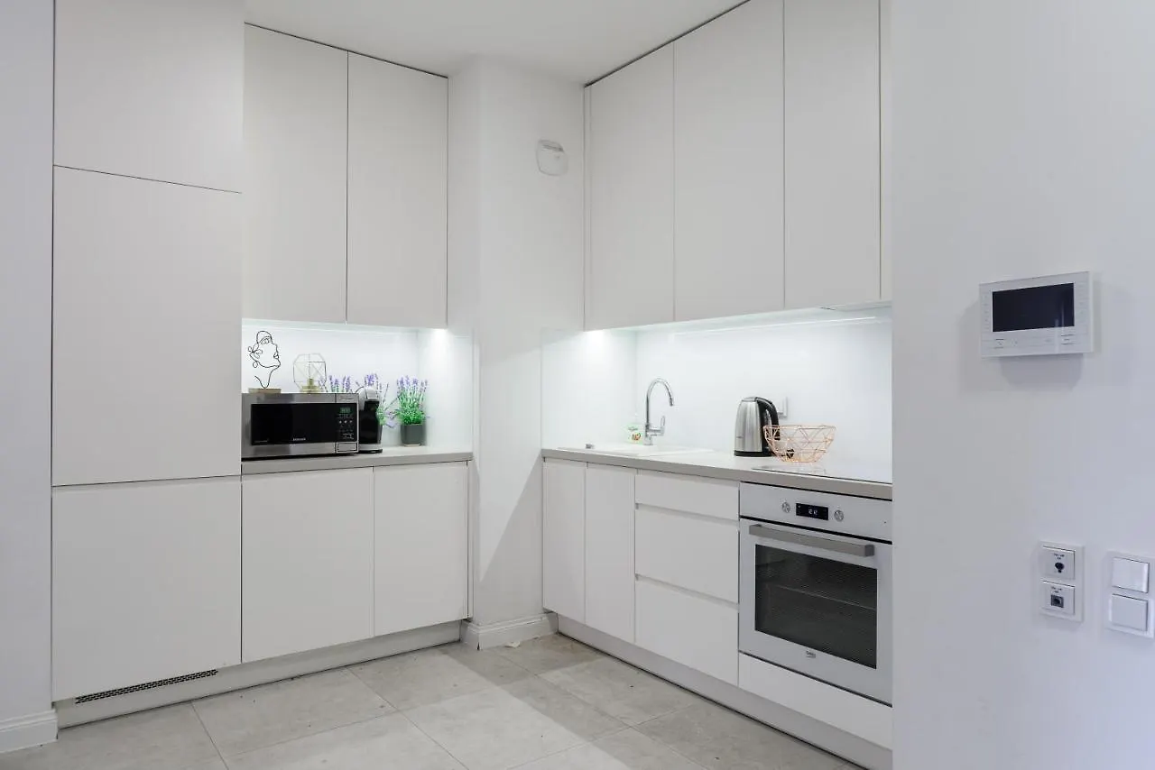 Lumina Luxury Apartments In Mennica Residence Varsovia 5*,  Polonia