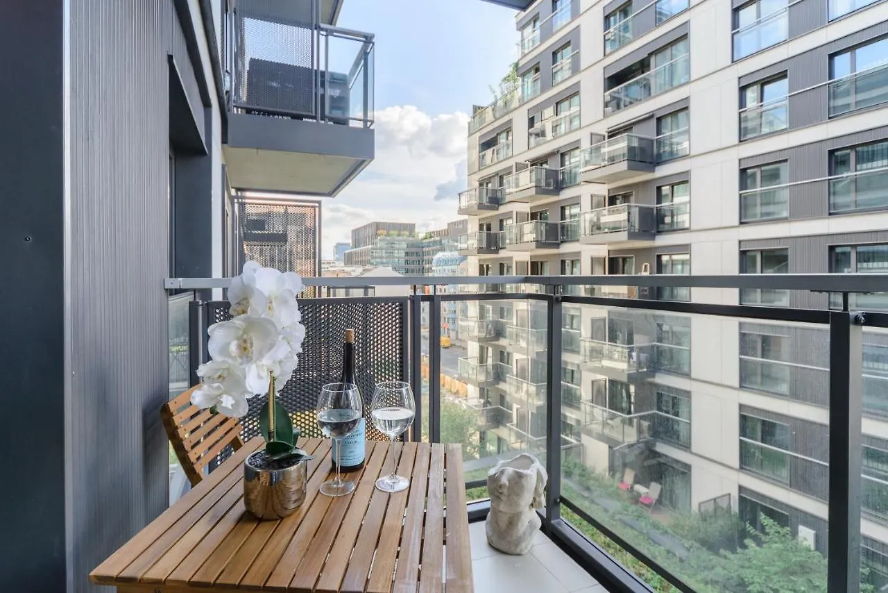 Lumina Luxury Apartments In Mennica Residence Varsovia Apartahotel