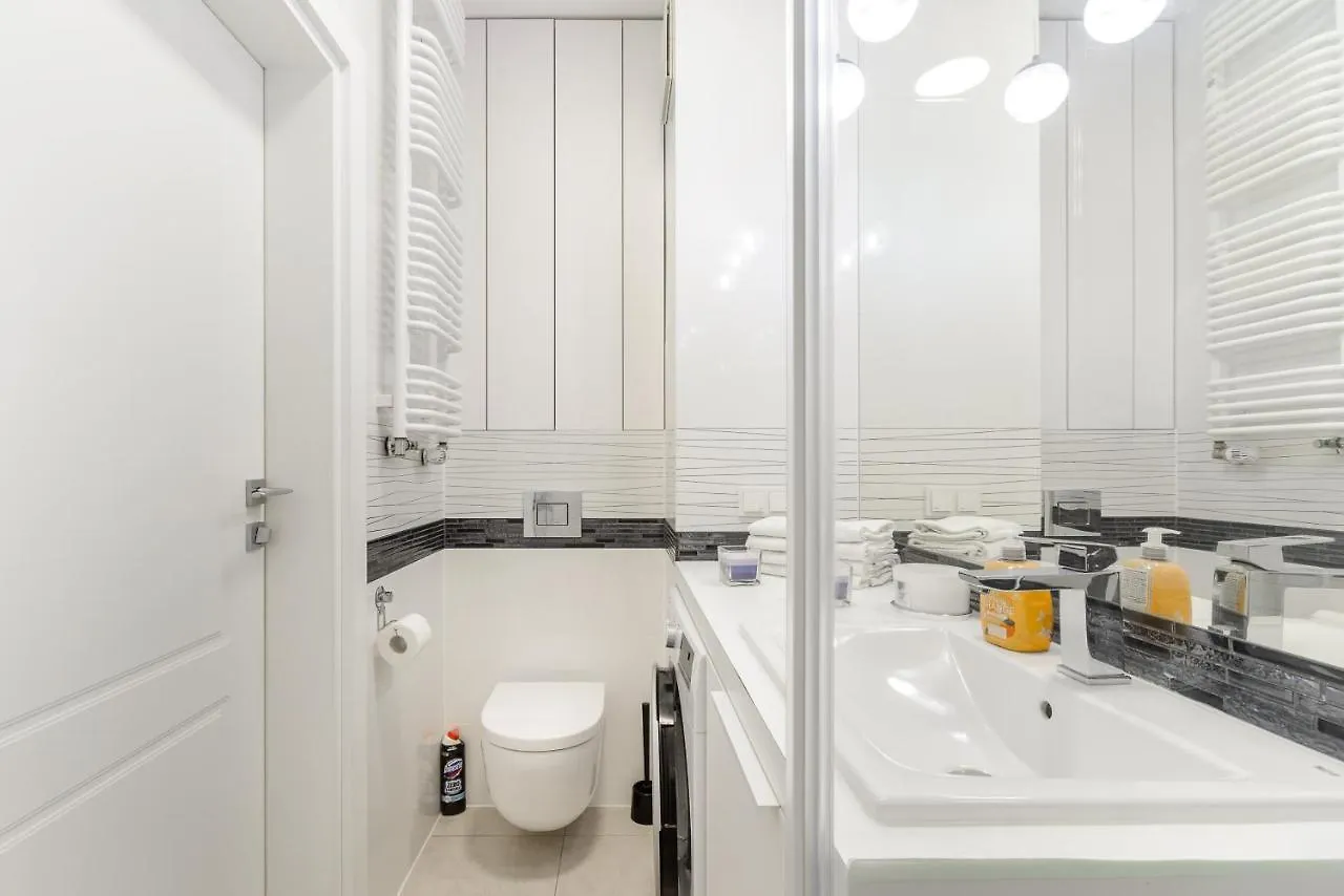 Lumina Luxury Apartments In Mennica Residence Varsovia
