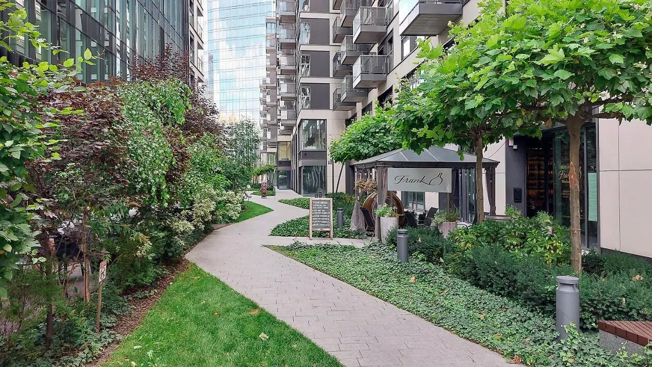 Lumina Luxury Apartments In Mennica Residence 바르샤바 아파트호텔