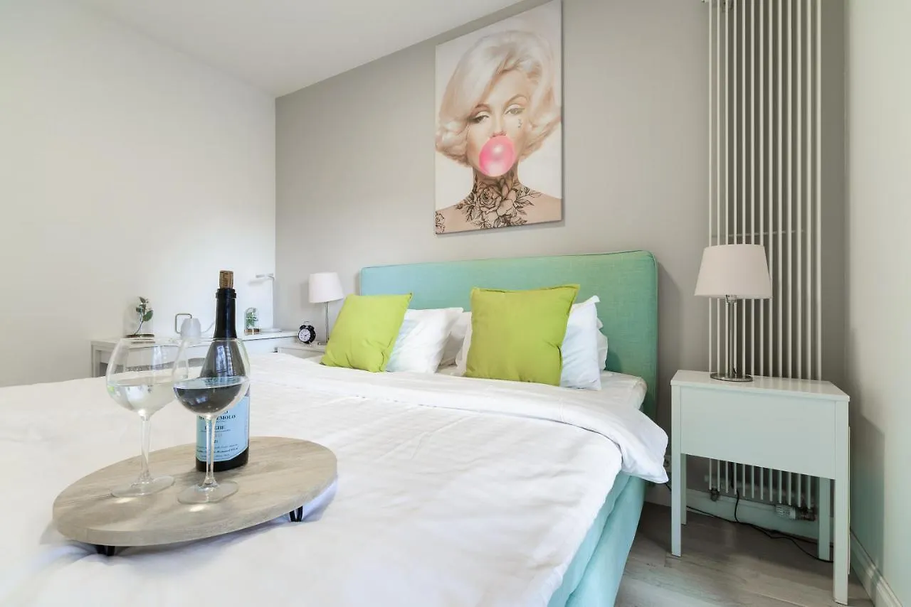 ***** Apartahotel Lumina Luxury Apartments In Mennica Residence Varsovia Polonia