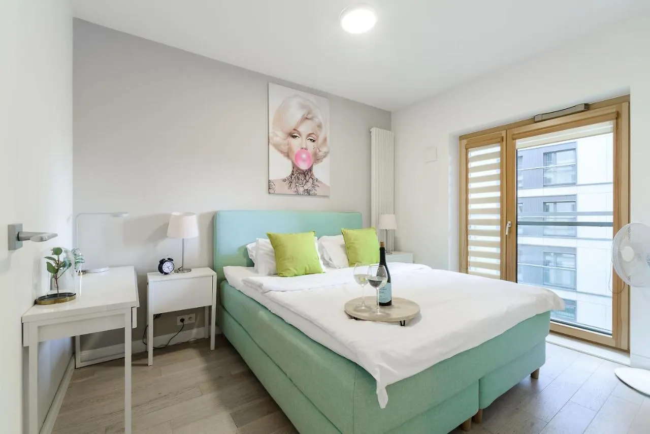 Lumina Luxury Apartments In Mennica Residence Varsovia Apartahotel