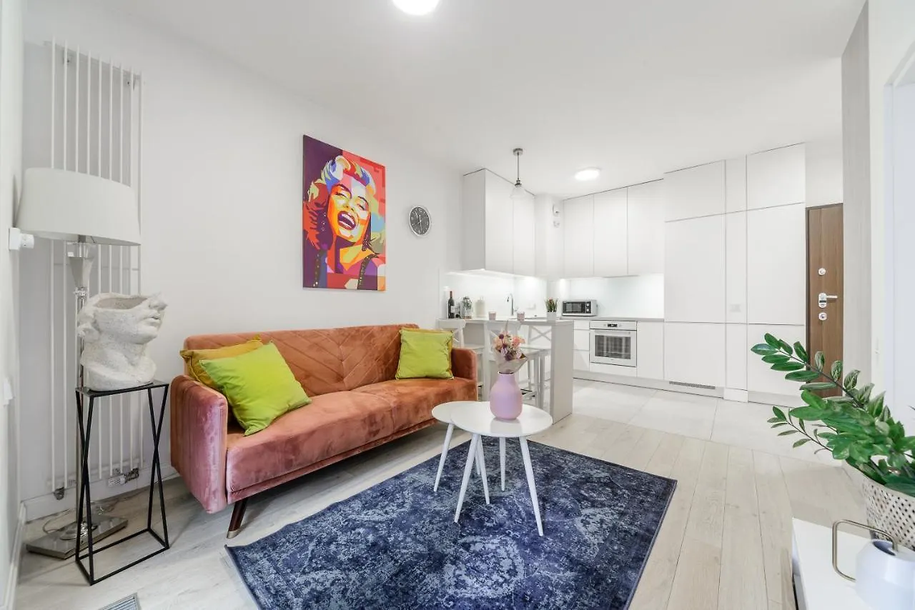 Lumina Luxury Apartments In Mennica Residence Varsovia 5*,