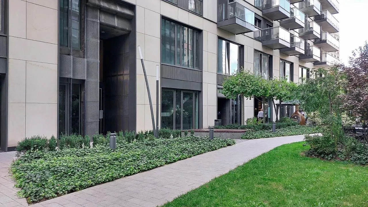Apartahotel Lumina Luxury Apartments In Mennica Residence Varsovia
