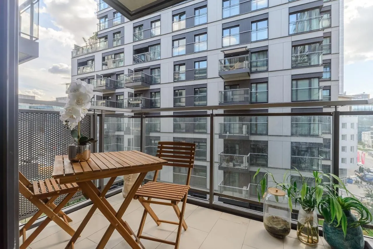 Lumina Luxury Apartments In Mennica Residence Warszawa Polen